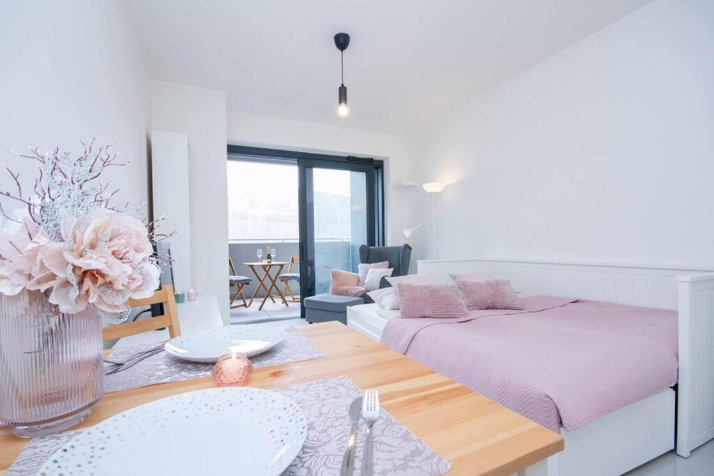 Apartment In Bratislava With Free Parking エクステリア 写真